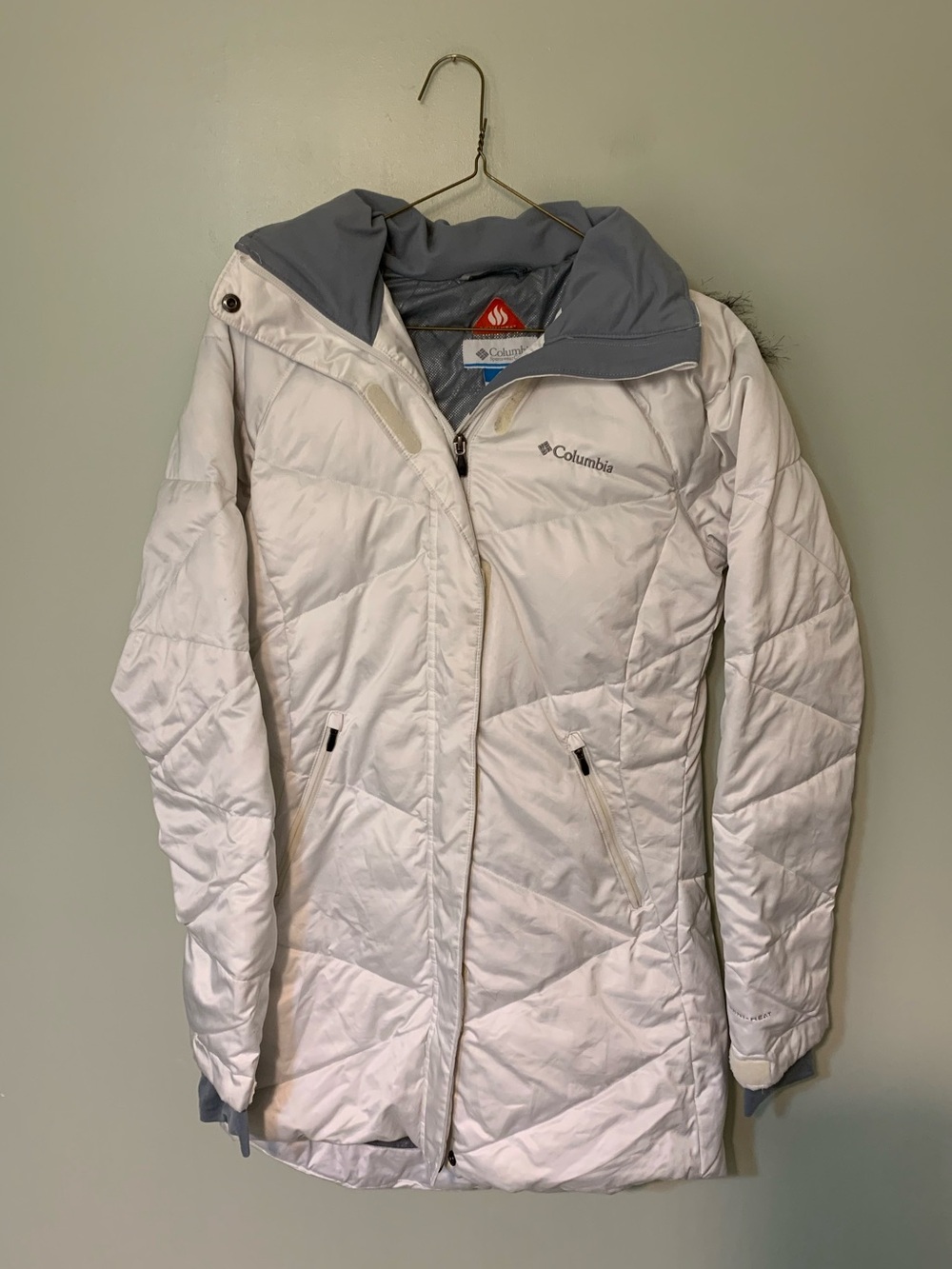 Columbia — women’s xs lay d down white winter jacket
